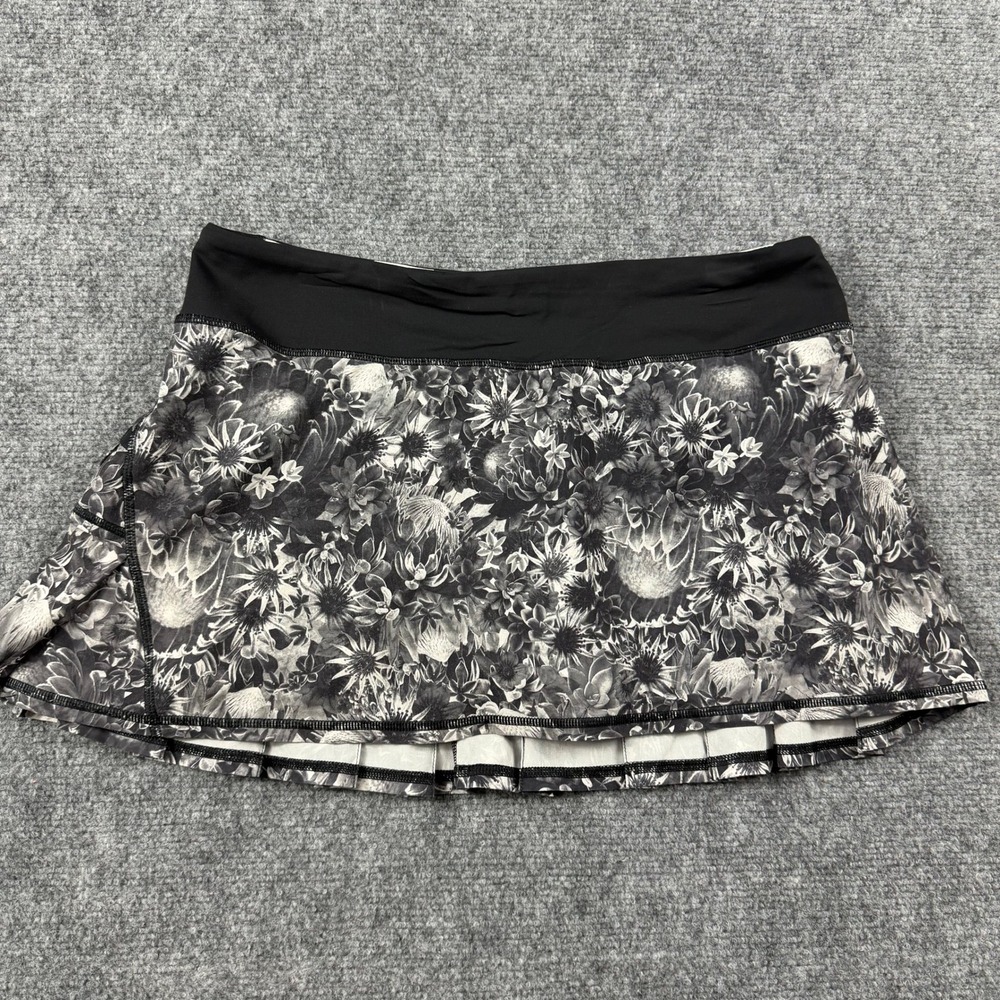 Lululemon Pace Setter Skirt Womens 8 Black Floral Pleated Athletic Tennis Skort